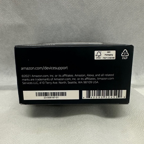 Amazon Smart Plug in White - Picture 4 of 4